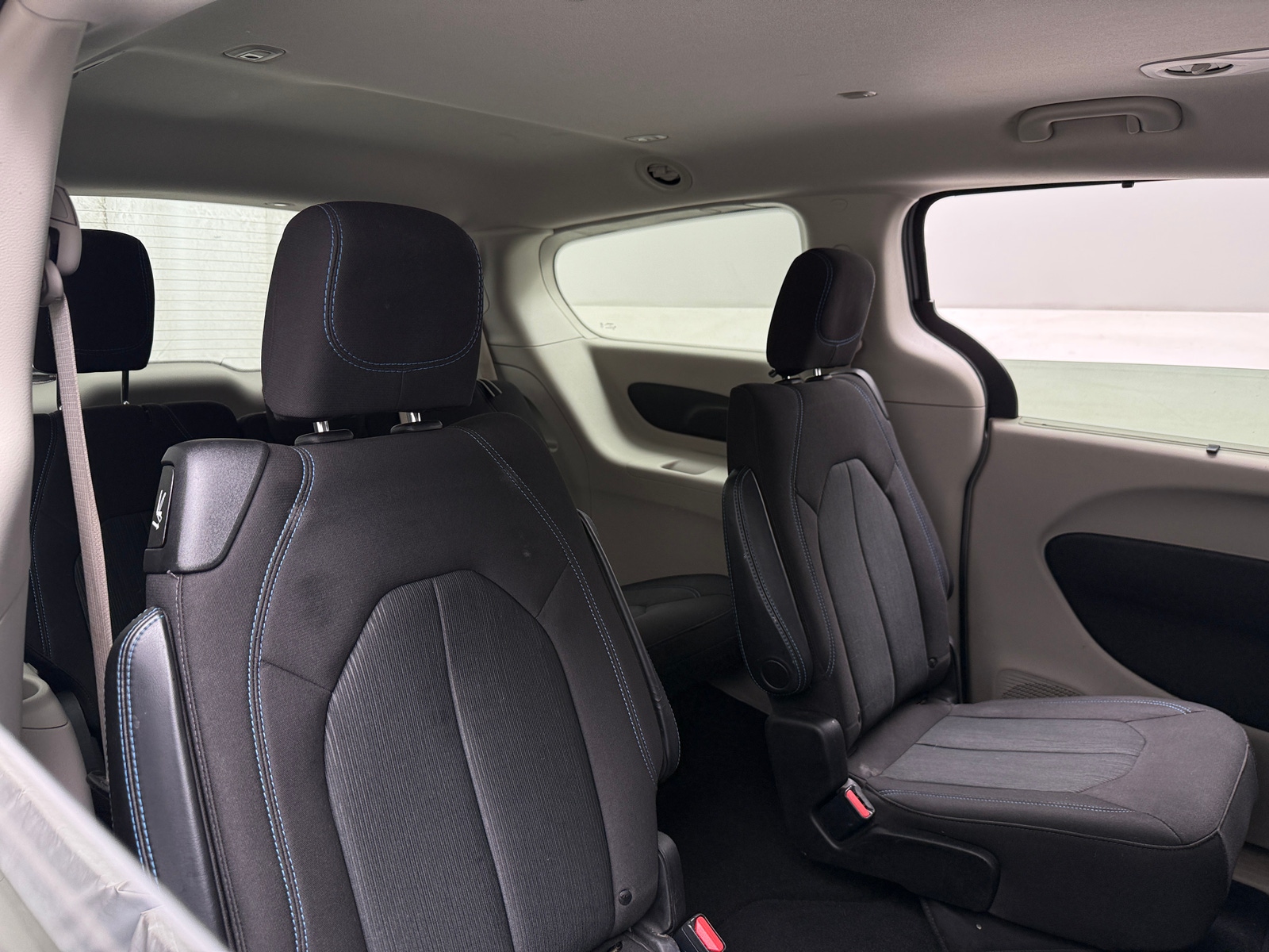 Thumbnail: 2021 Chrysler Pacifica - 6