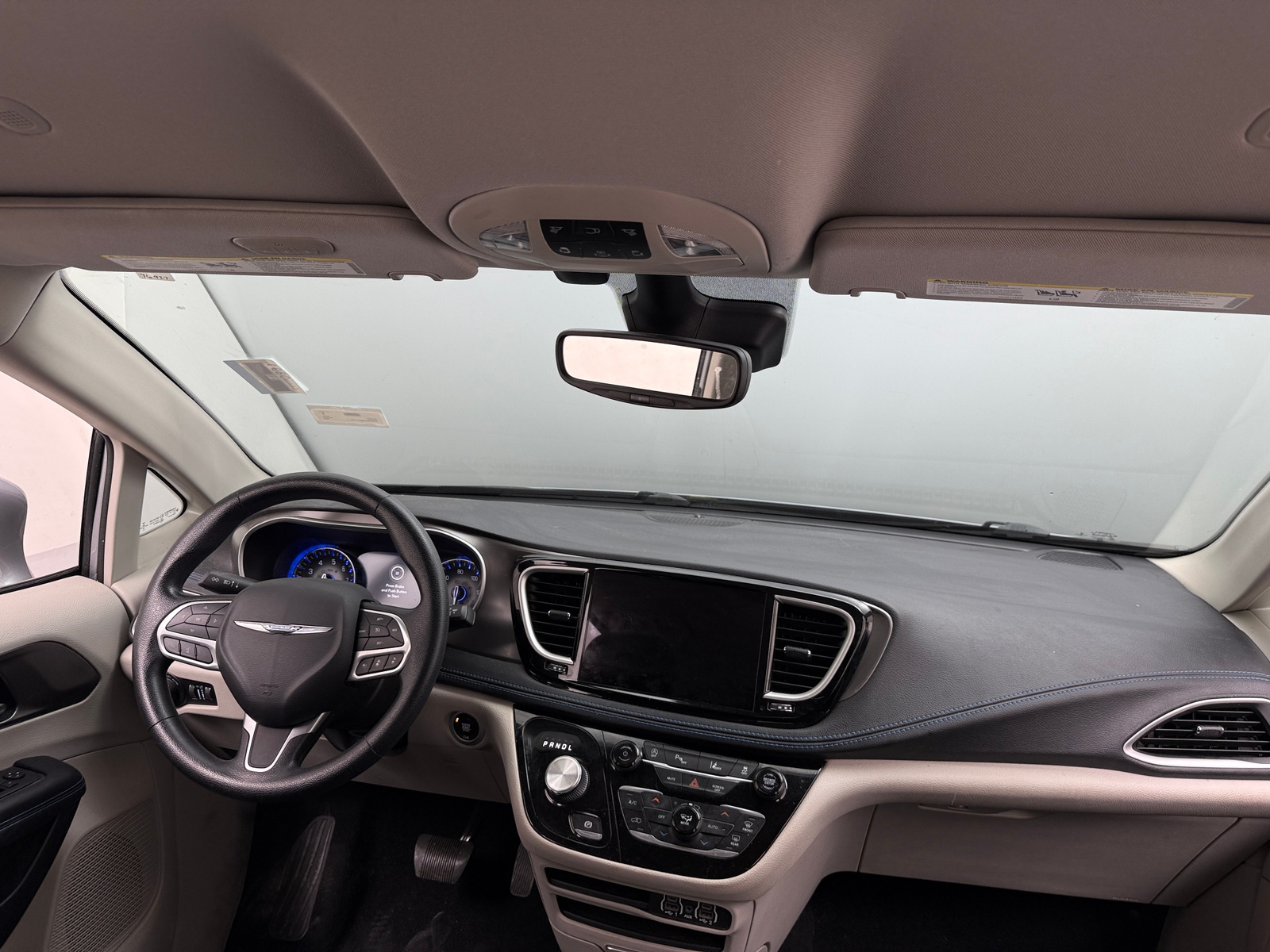 Thumbnail: 2021 Chrysler Pacifica - 3