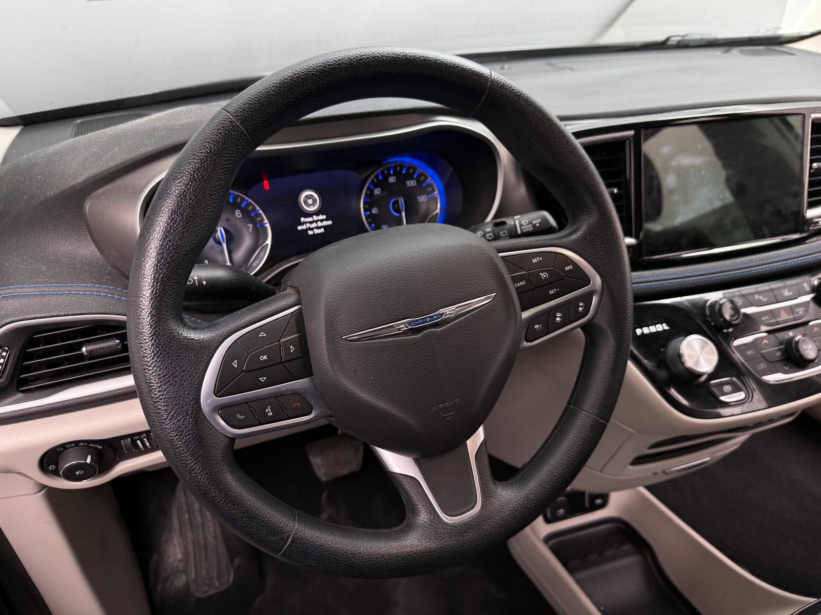 Thumbnail: 2021 Chrysler Pacifica - 5