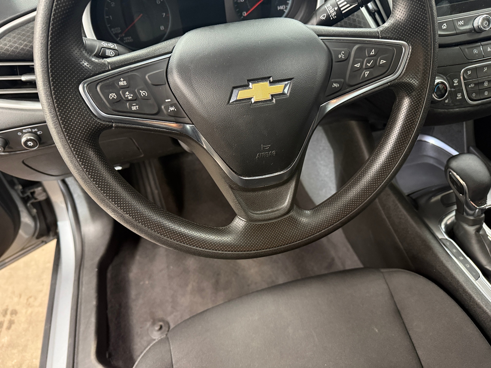 Thumbnail: 2023 Chevrolet Malibu - 5