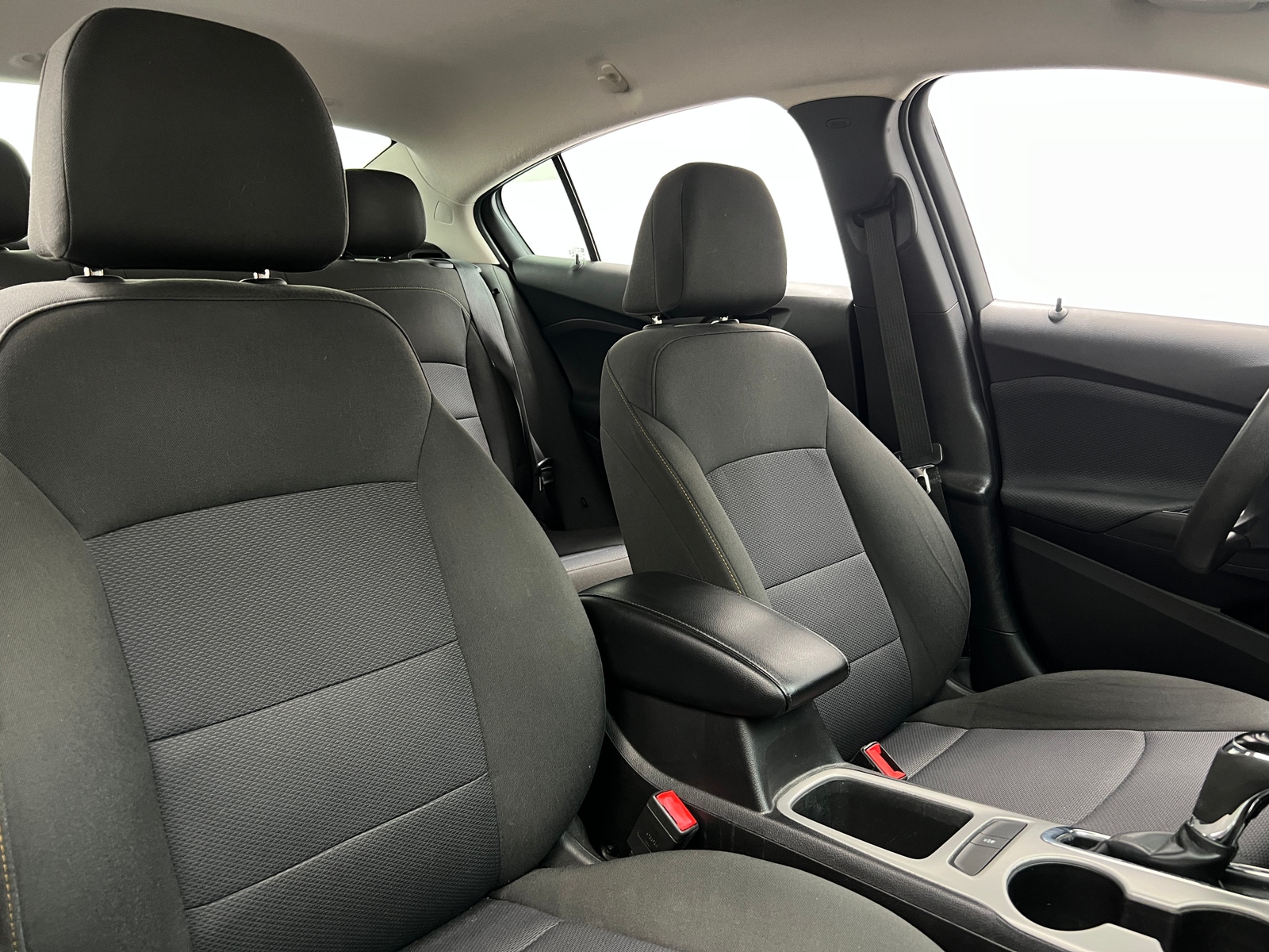 Thumbnail: 2018 Chevrolet Cruze - 2