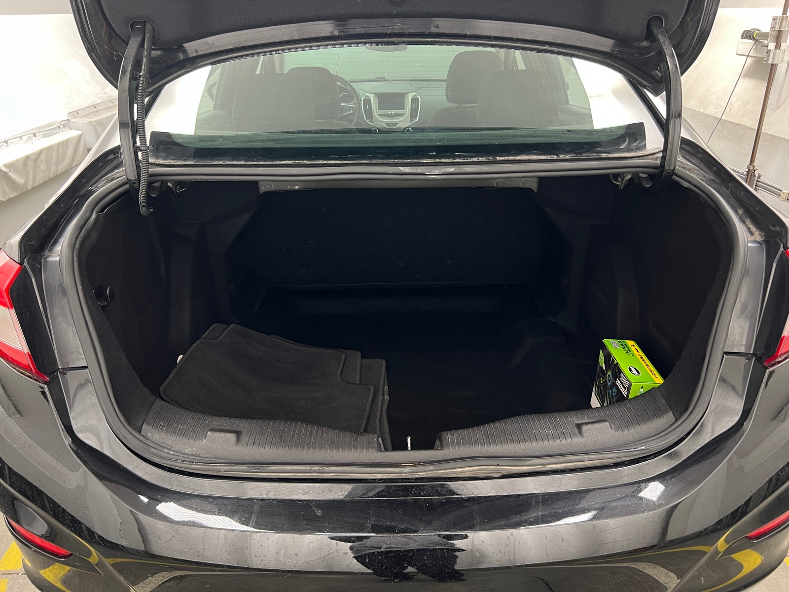 Thumbnail: 2018 Chevrolet Cruze - 7