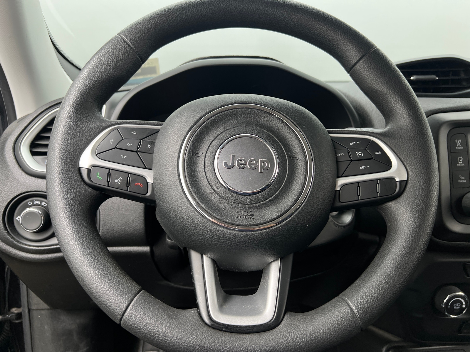 Thumbnail: 2020 Jeep Renegade - 5