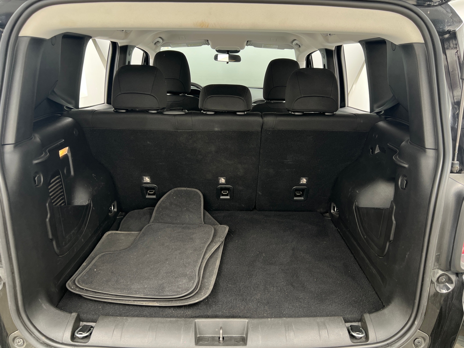 Thumbnail: 2020 Jeep Renegade - 7