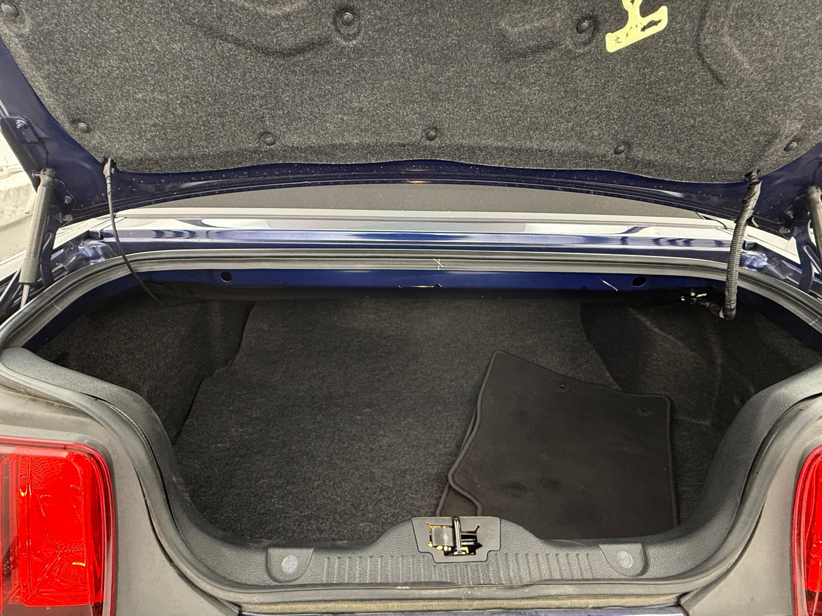 Thumbnail: 2012 Ford Mustang - 6