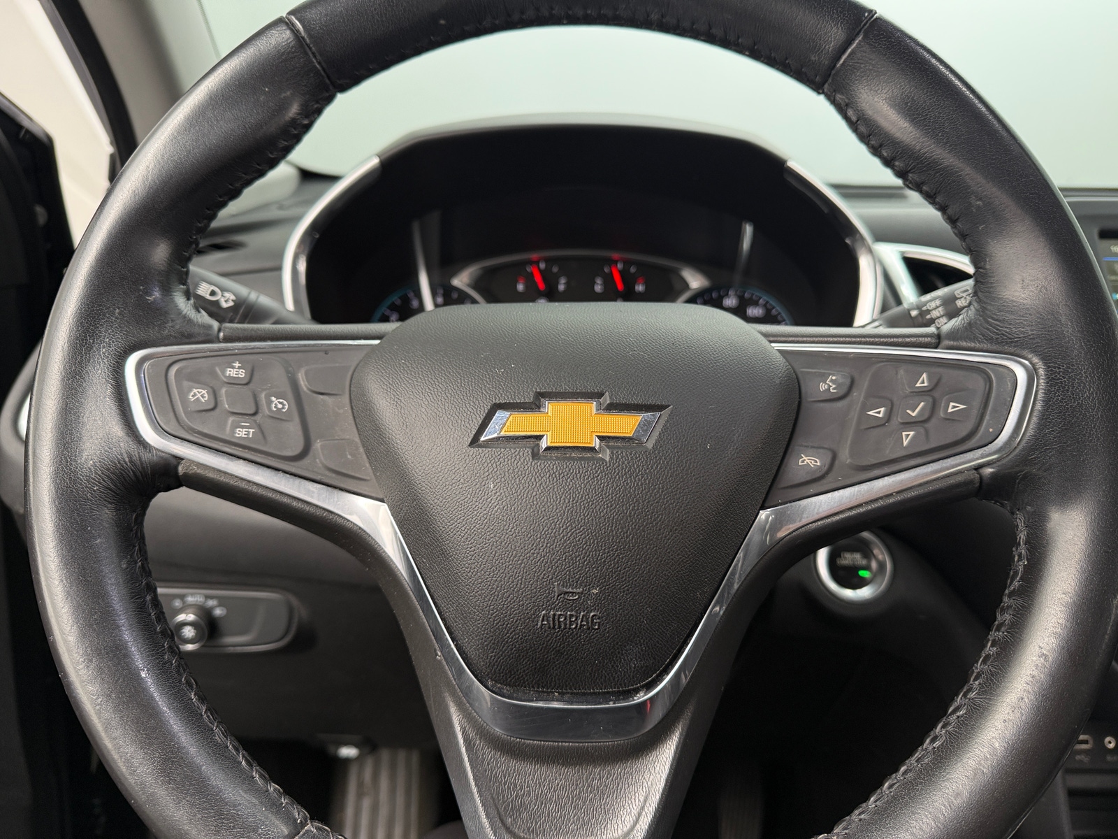 Thumbnail: 2019 Chevrolet Equinox - 5
