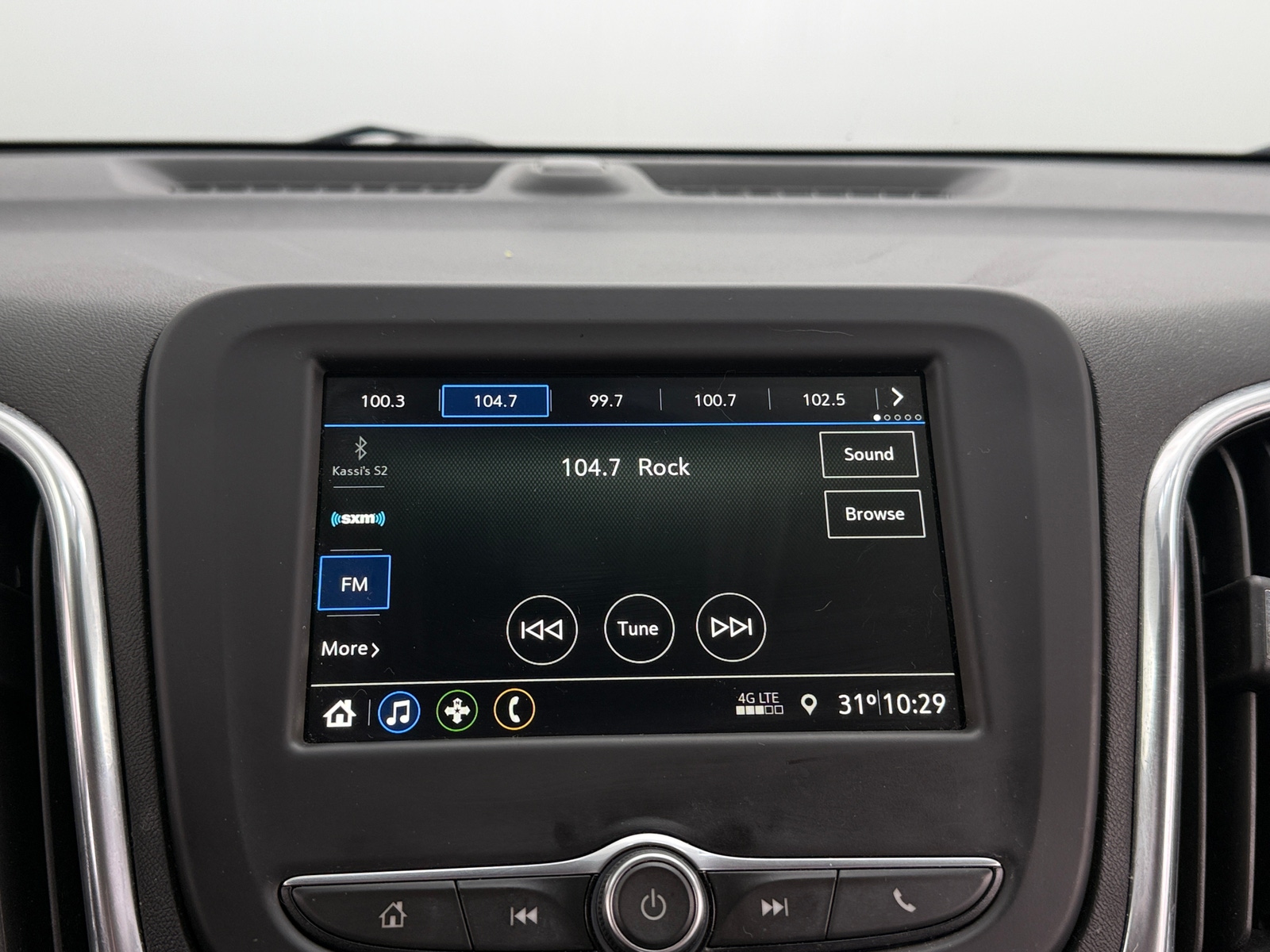 Thumbnail: 2019 Chevrolet Equinox - 4