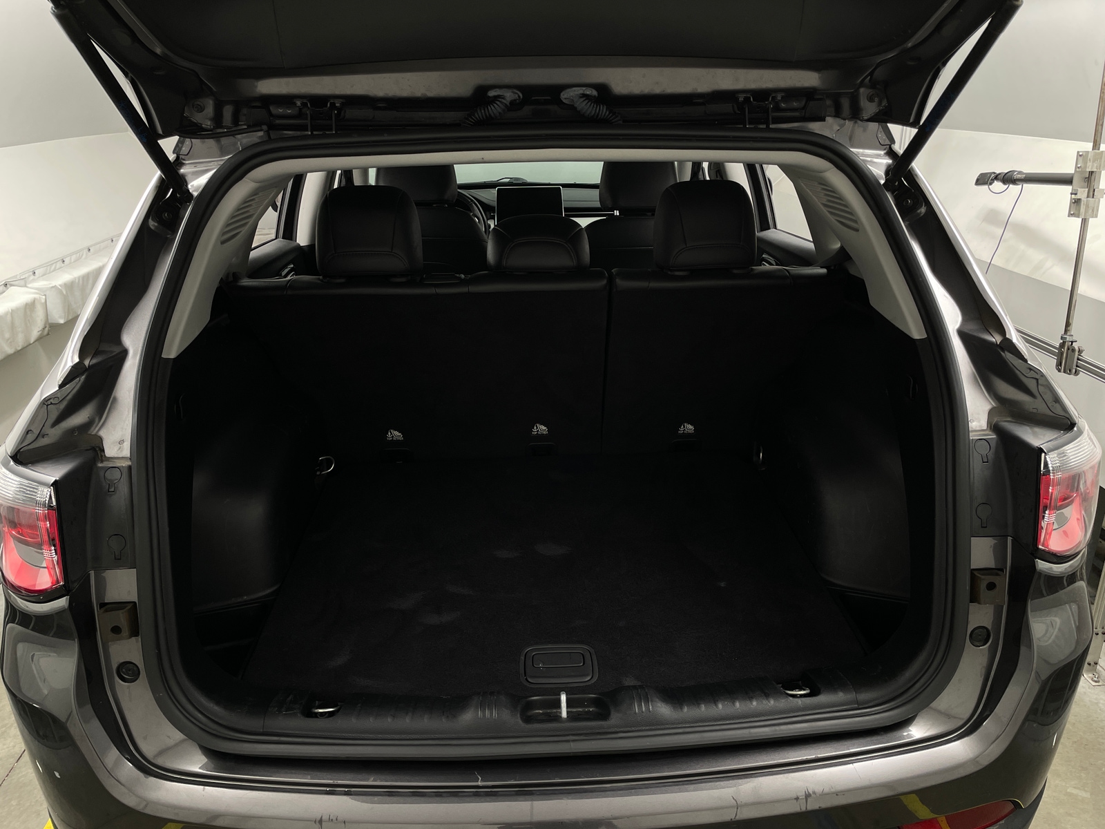 Thumbnail: 2022 Jeep Compass - 6