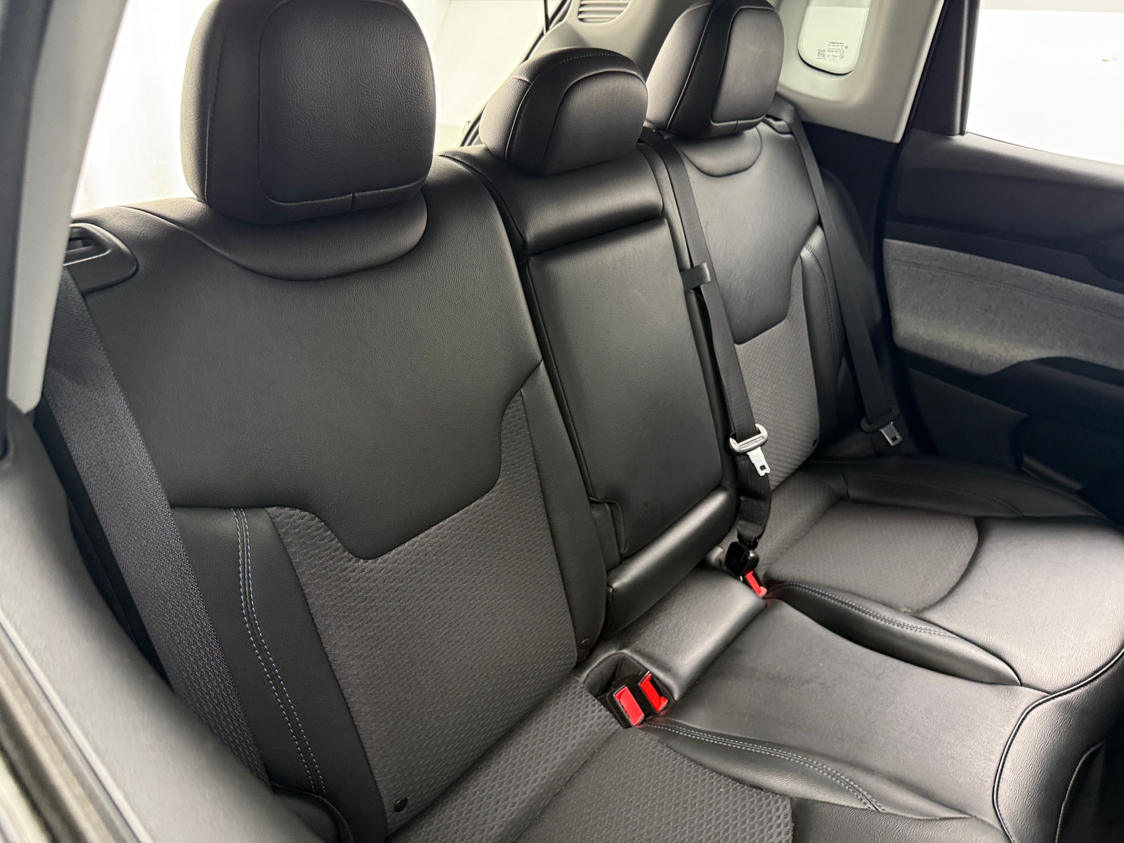 Thumbnail: 2022 Jeep Compass - 6