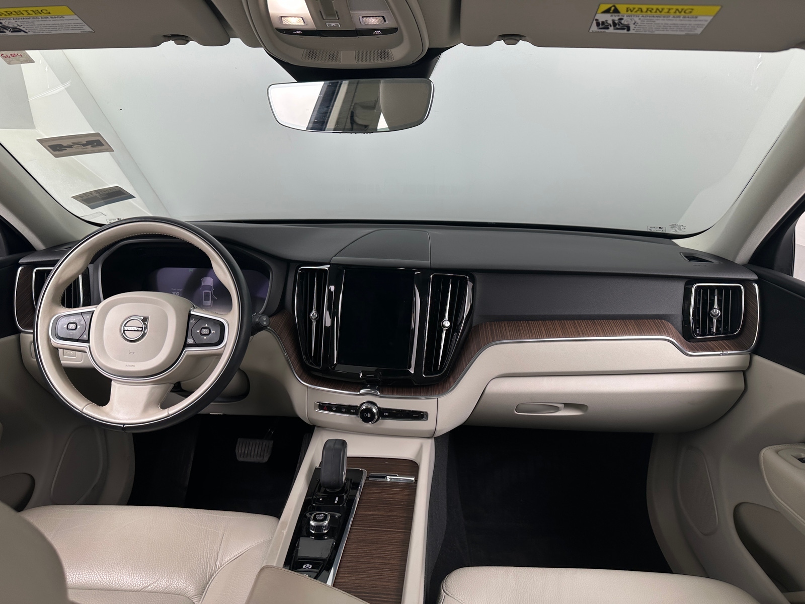 Thumbnail: 2022 Volvo XC60 - 2