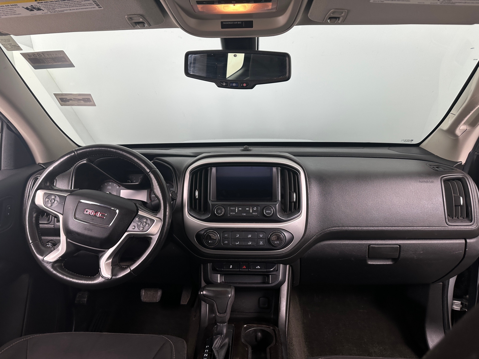 Thumbnail: 2015 GMC Canyon - 3