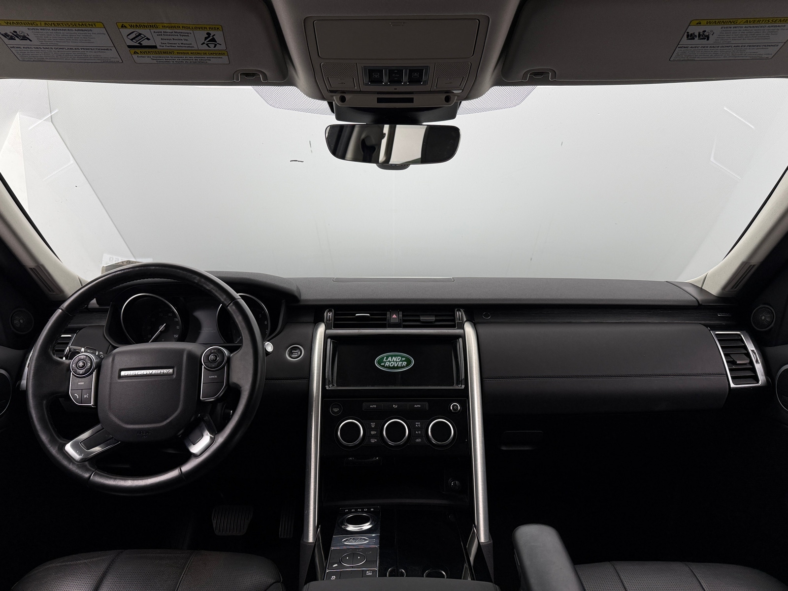 Thumbnail: 2017 Land Rover Discovery - 2