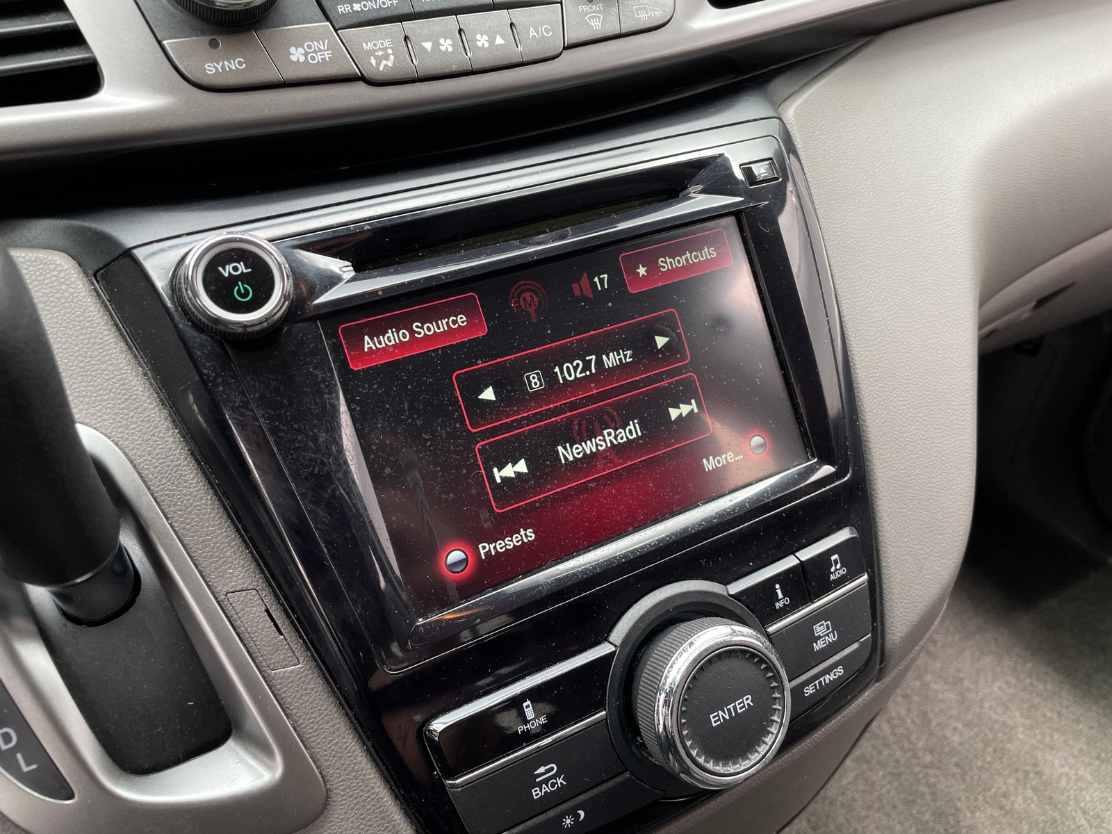 Thumbnail: 2015 Honda Odyssey - 3