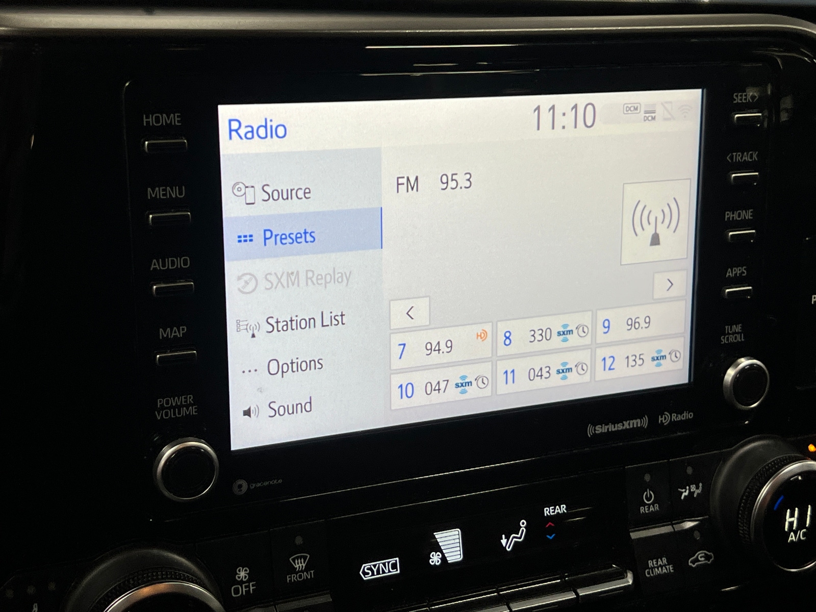 Thumbnail: 2022 Toyota Highlander - 3