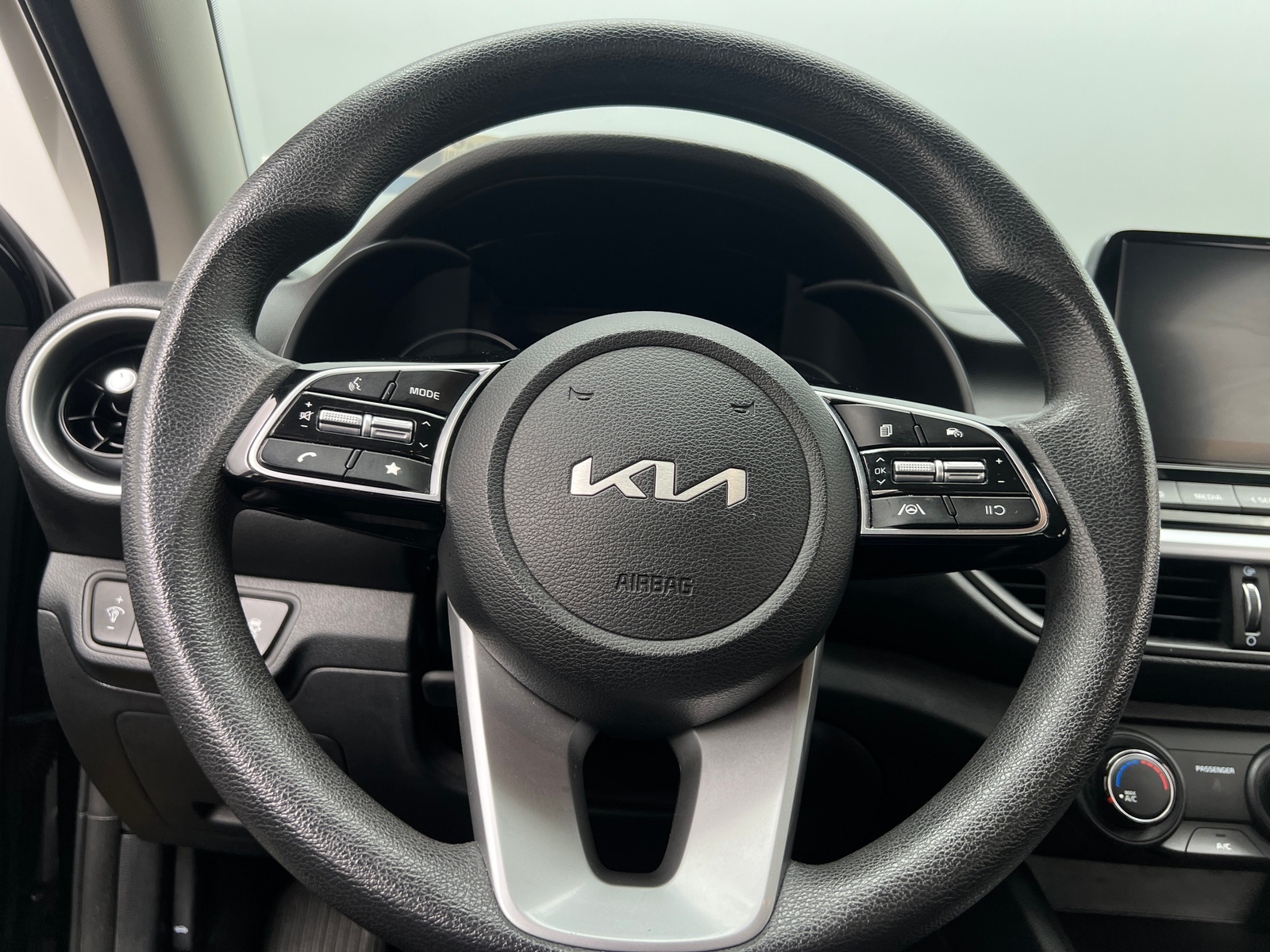 Thumbnail: 2024 Kia Forte - 5