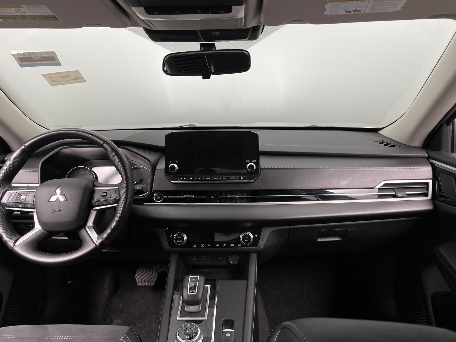 Thumbnail: 2024 Mitsubishi Outlander - 2