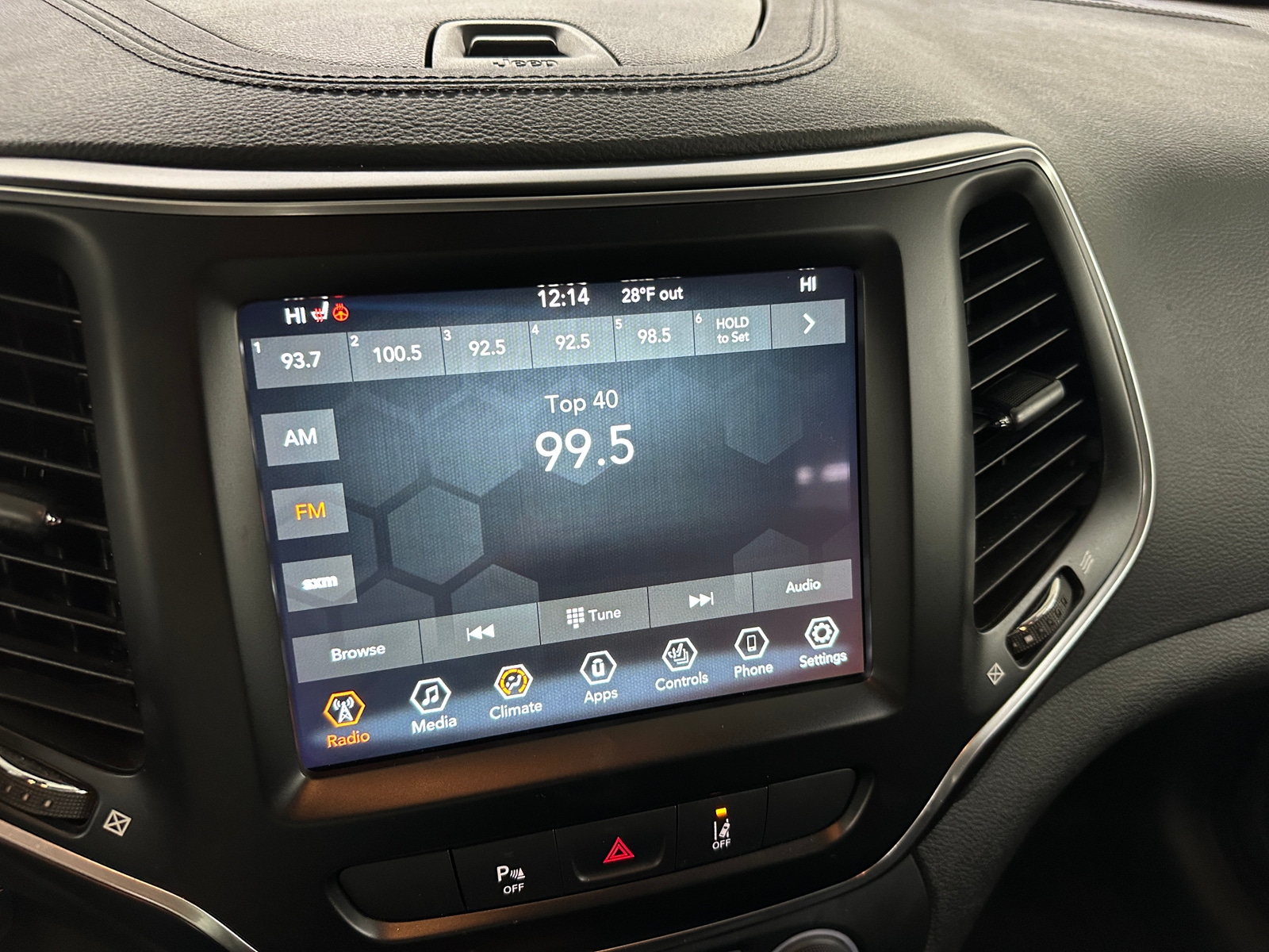 Thumbnail: 2021 Jeep Cherokee - 3