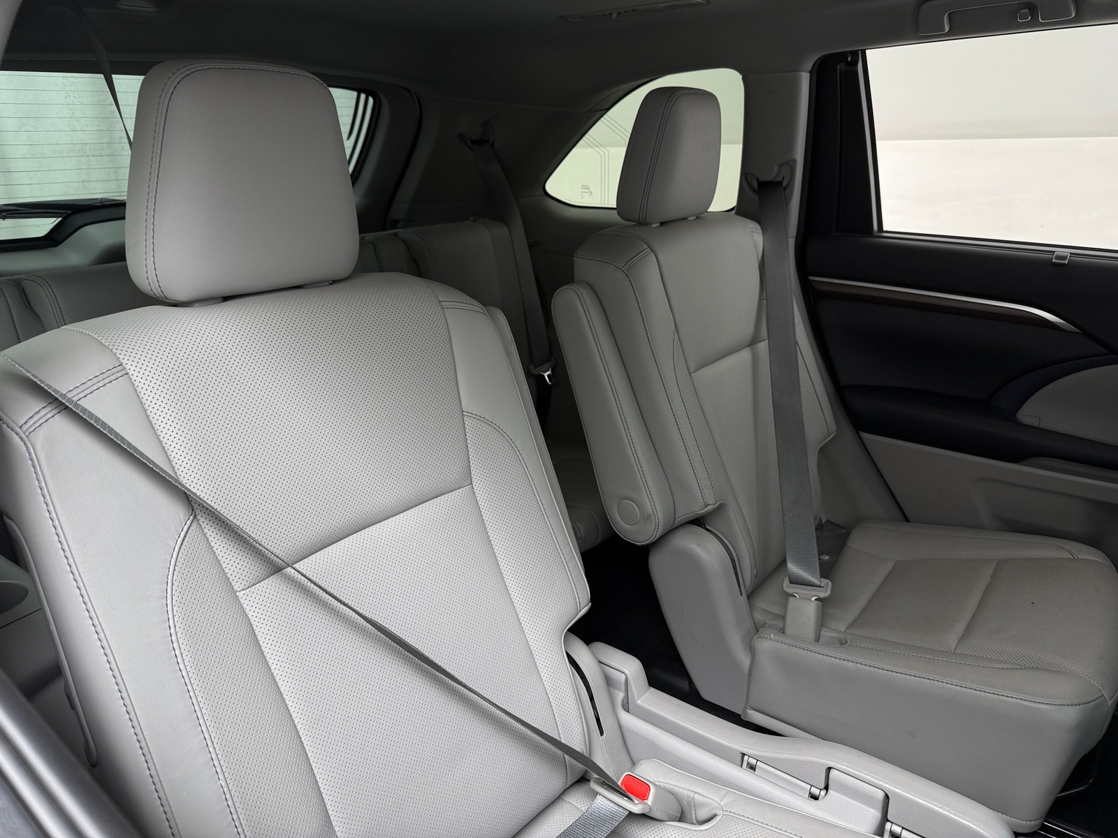 Thumbnail: 2015 Toyota Highlander - 5