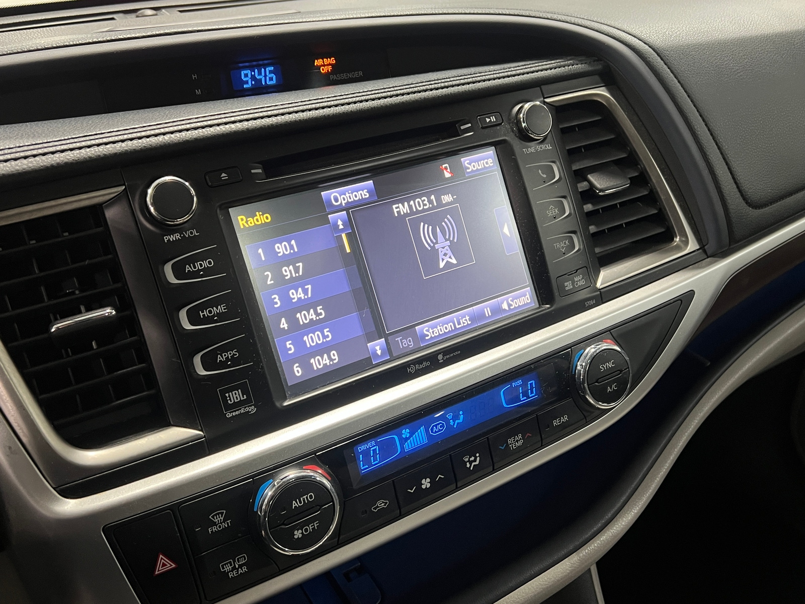 Thumbnail: 2015 Toyota Highlander - 3