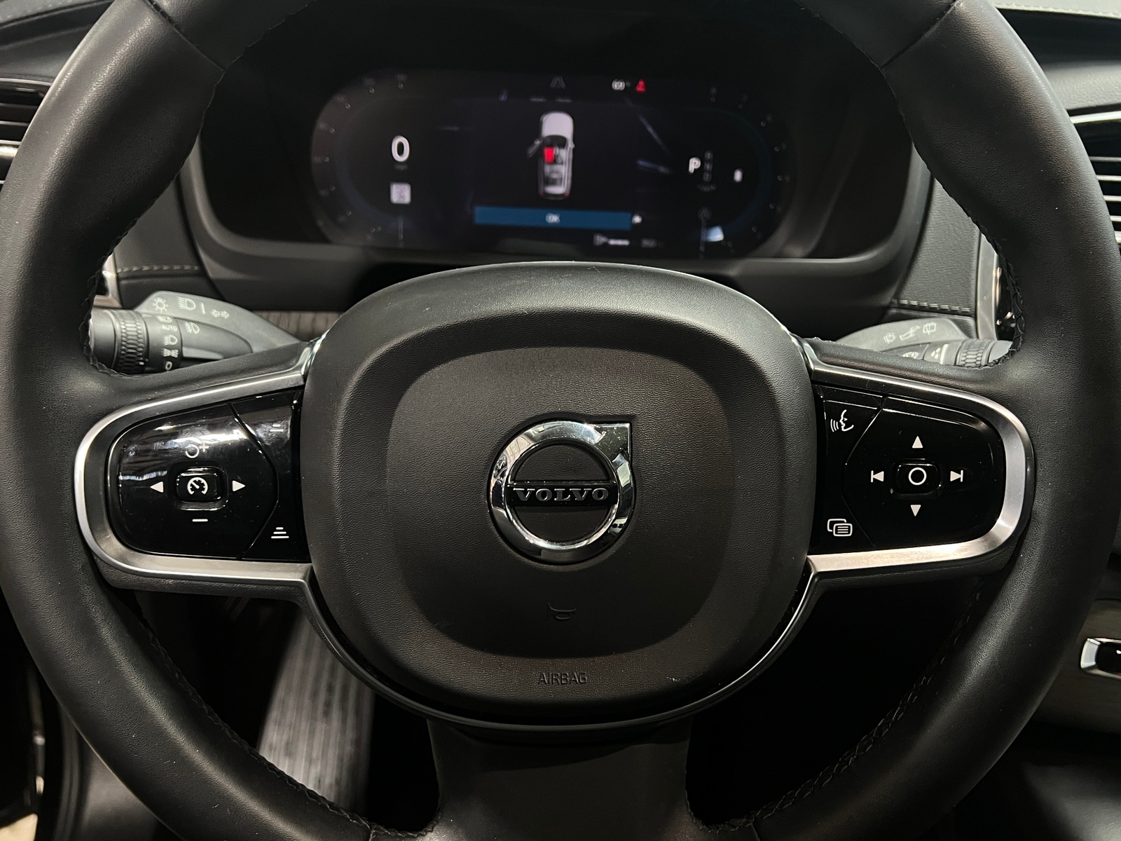 Thumbnail: 2023 Volvo XC90 - 4