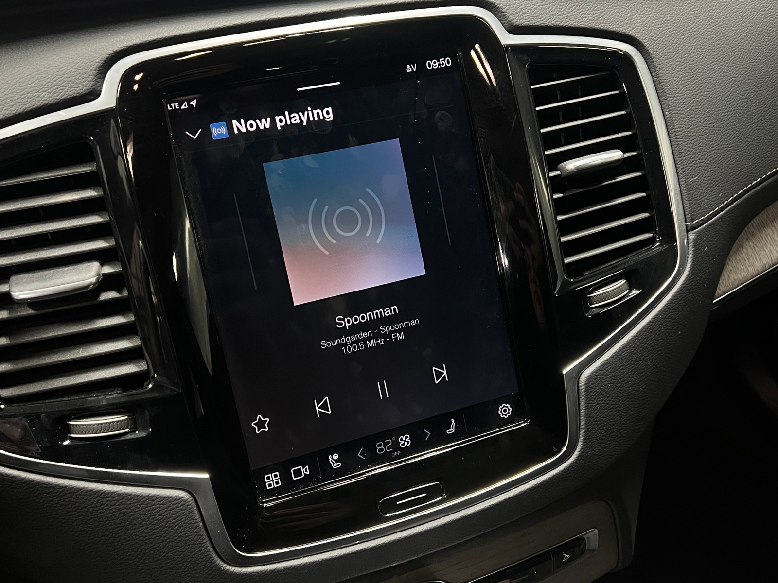 Thumbnail: 2023 Volvo XC90 - 3