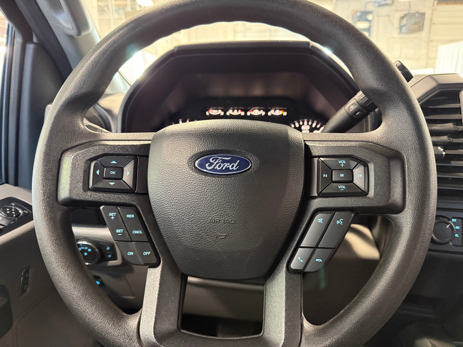 Thumbnail: 2020 Ford Econoline - 5