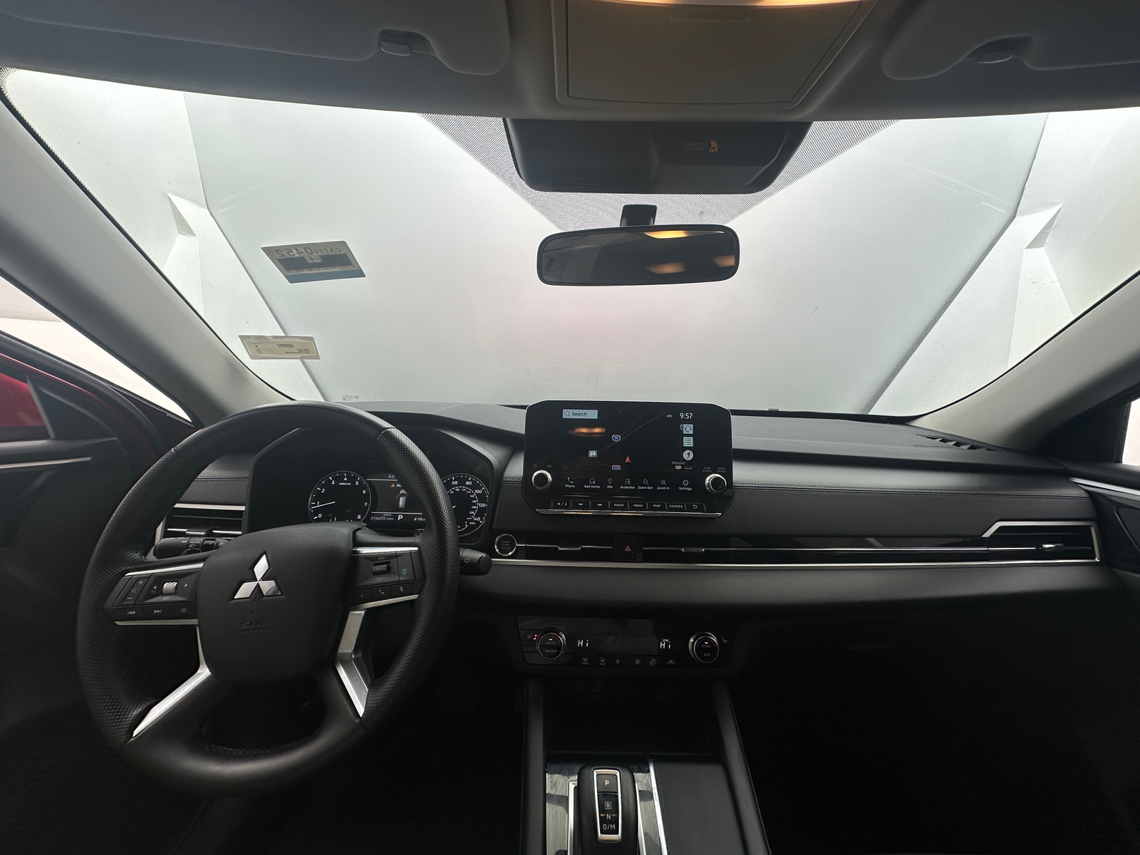 Thumbnail: 2024 Mitsubishi Outlander - 3