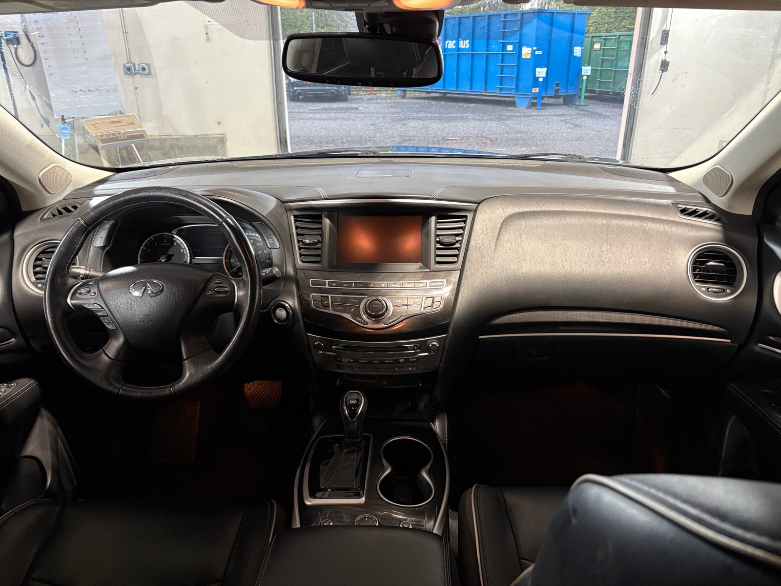 Thumbnail: 2017 INFINITI QX60 - 2