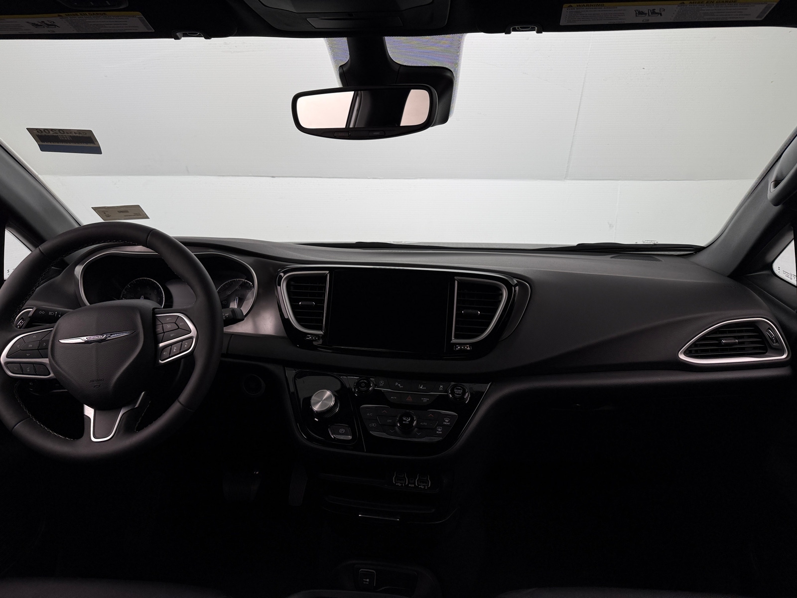 Thumbnail: 2025 Chrysler Pacifica - 2