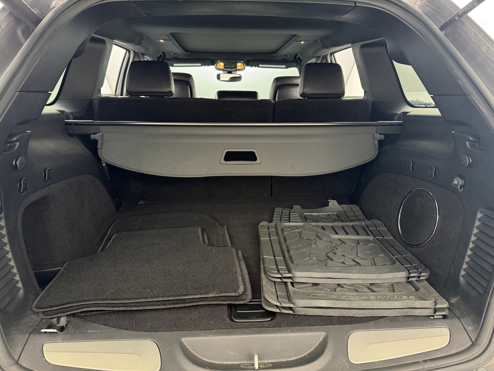 Thumbnail: 2019 Jeep Grand Cherokee - 6