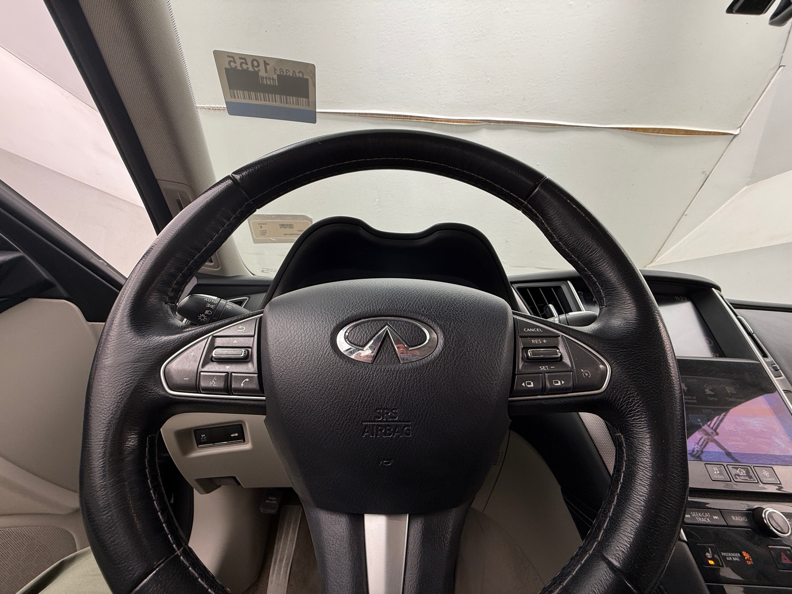 Thumbnail: 2015 INFINITI Q50 - 4