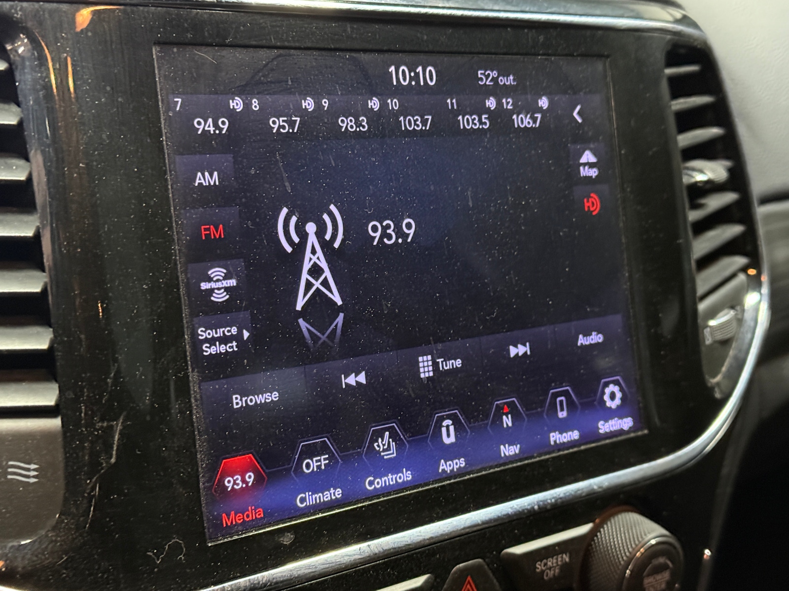 Thumbnail: 2019 Jeep Grand Cherokee - 4