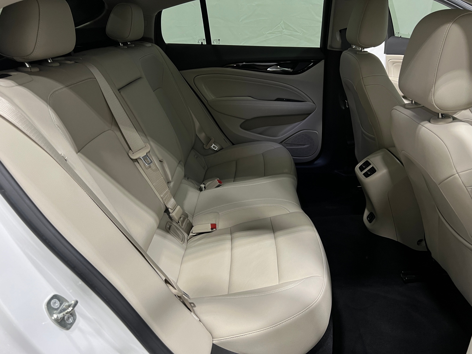 Thumbnail: 2018 Buick Regal - 5