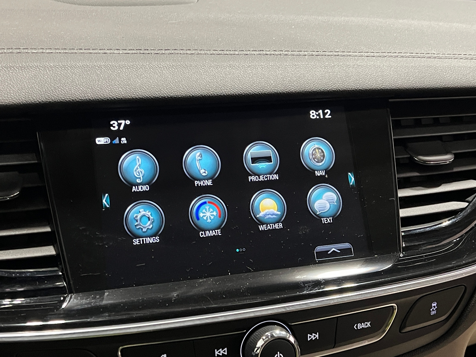 Thumbnail: 2018 Buick Regal - 3