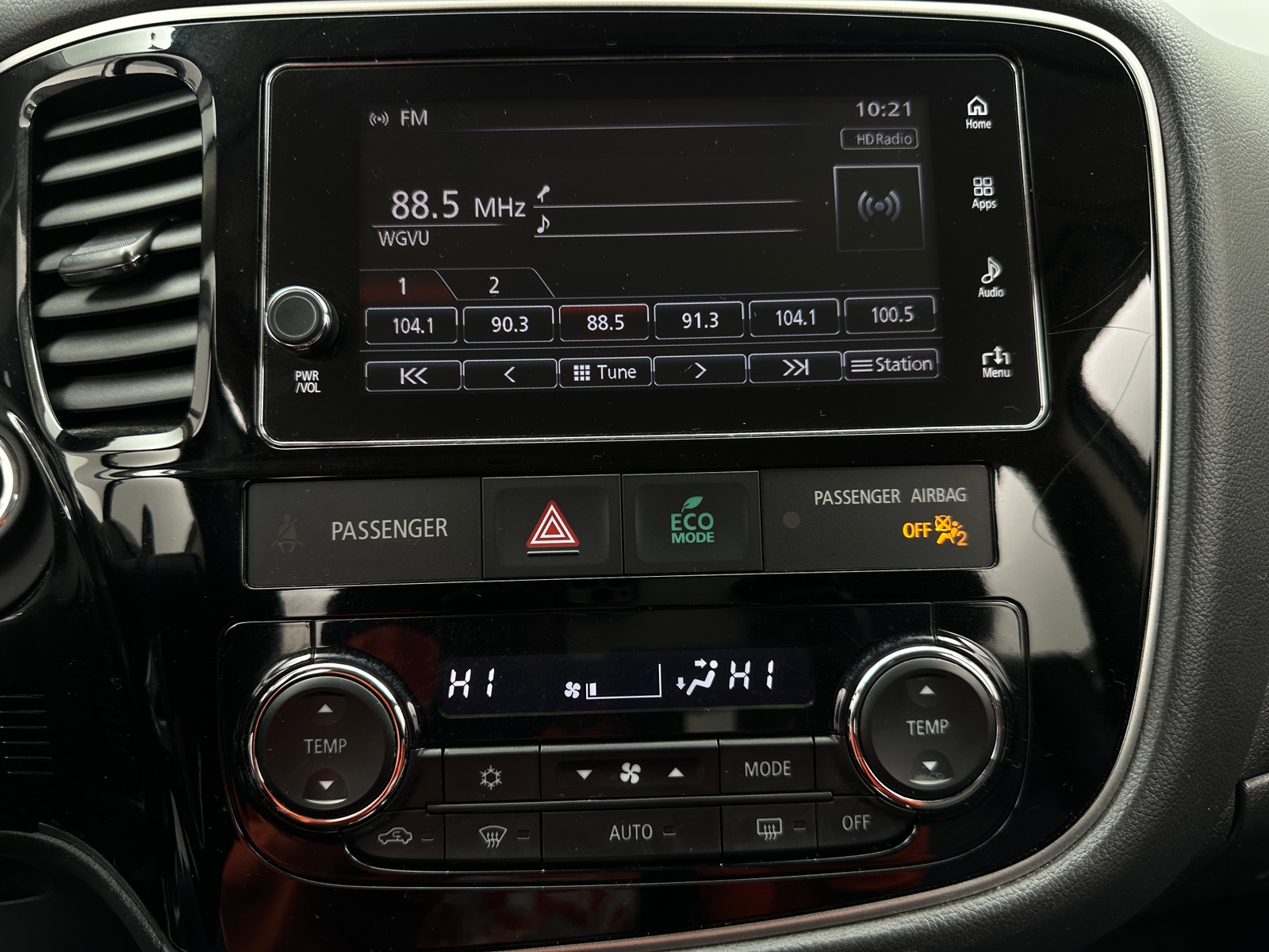 Thumbnail: 2018 Mitsubishi Outlander - 3