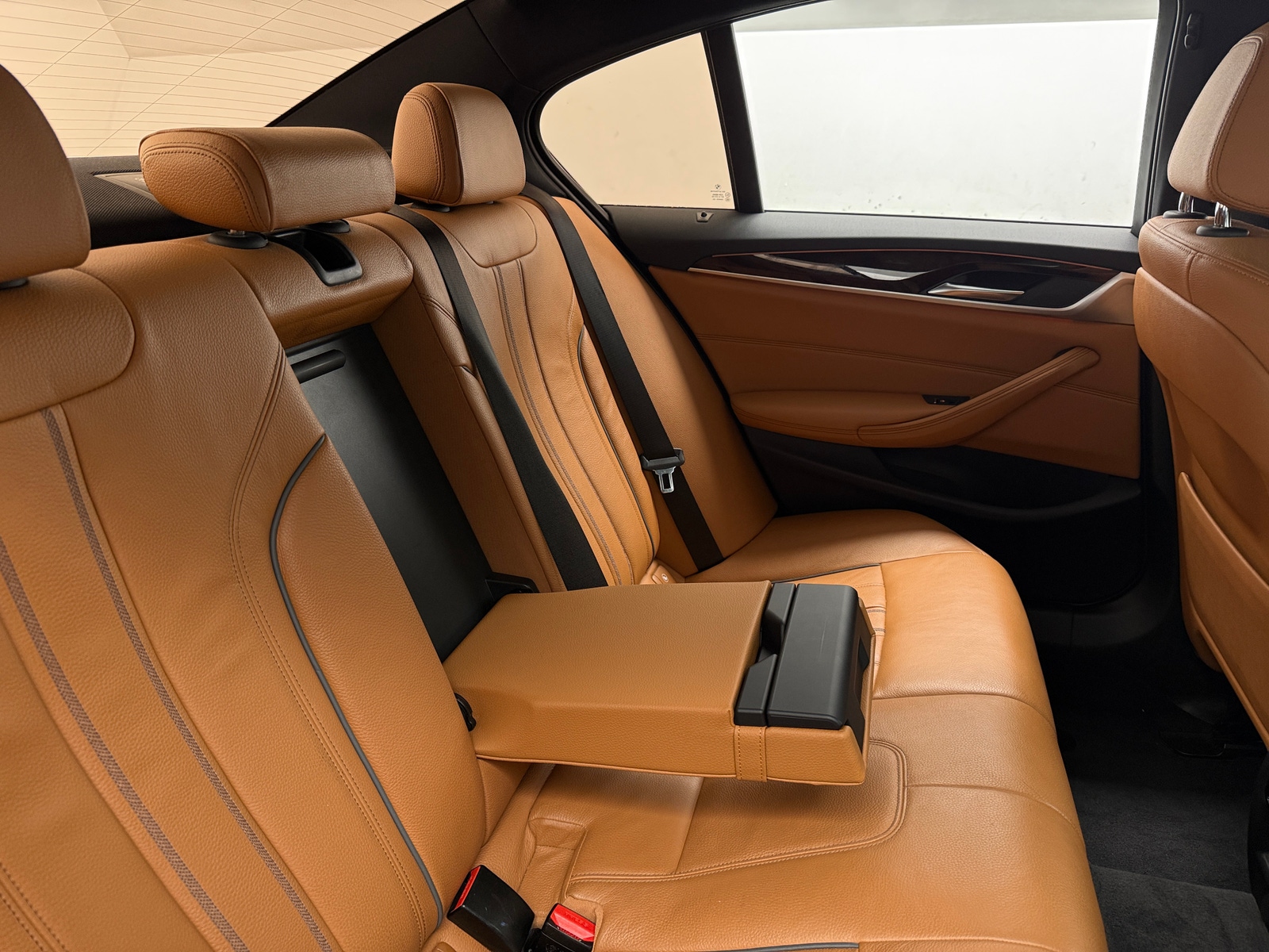 Thumbnail: 2018 BMW 5 Series - 5