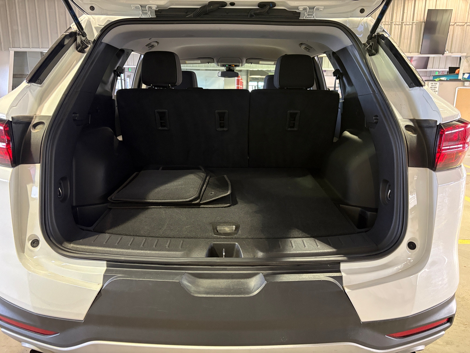 Thumbnail: 2025 Chevrolet Blazer - 7