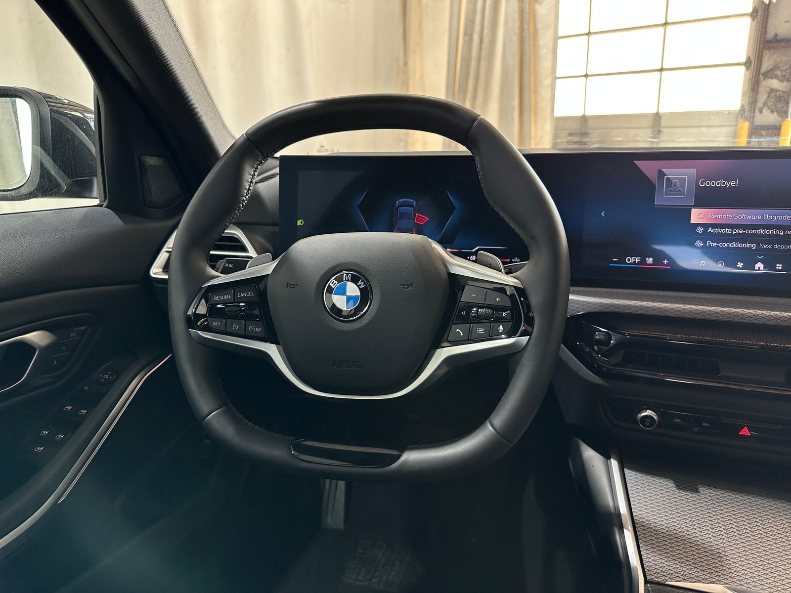 Thumbnail: 2025 BMW 3 Series - 4