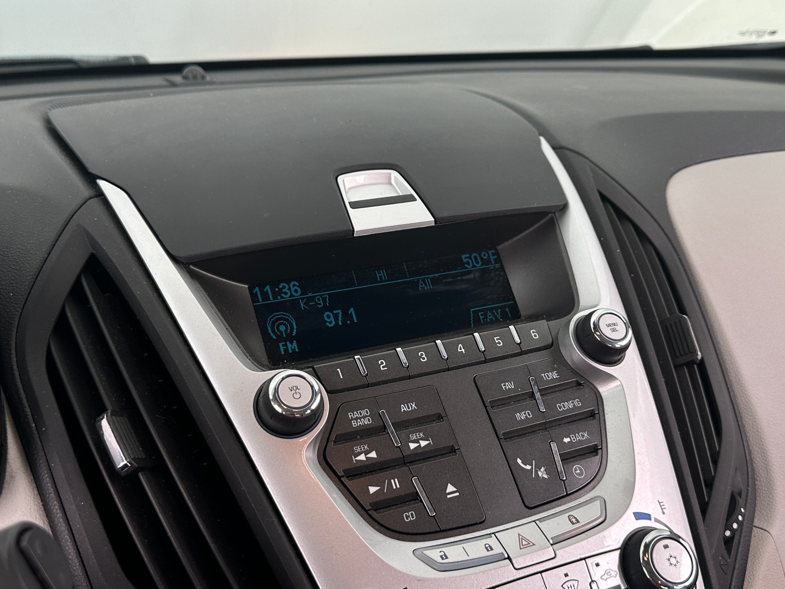 Thumbnail: 2010 Chevrolet Equinox - 4