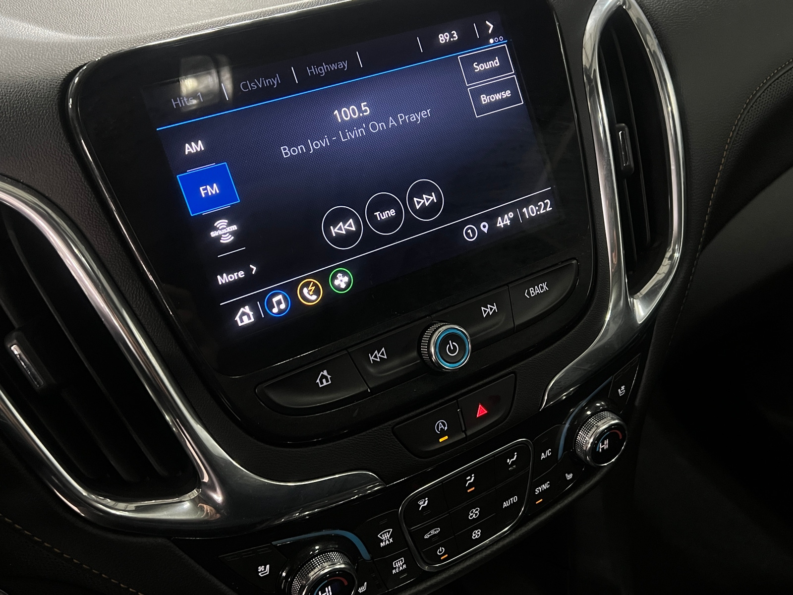 Thumbnail: 2023 Chevrolet Equinox - 3