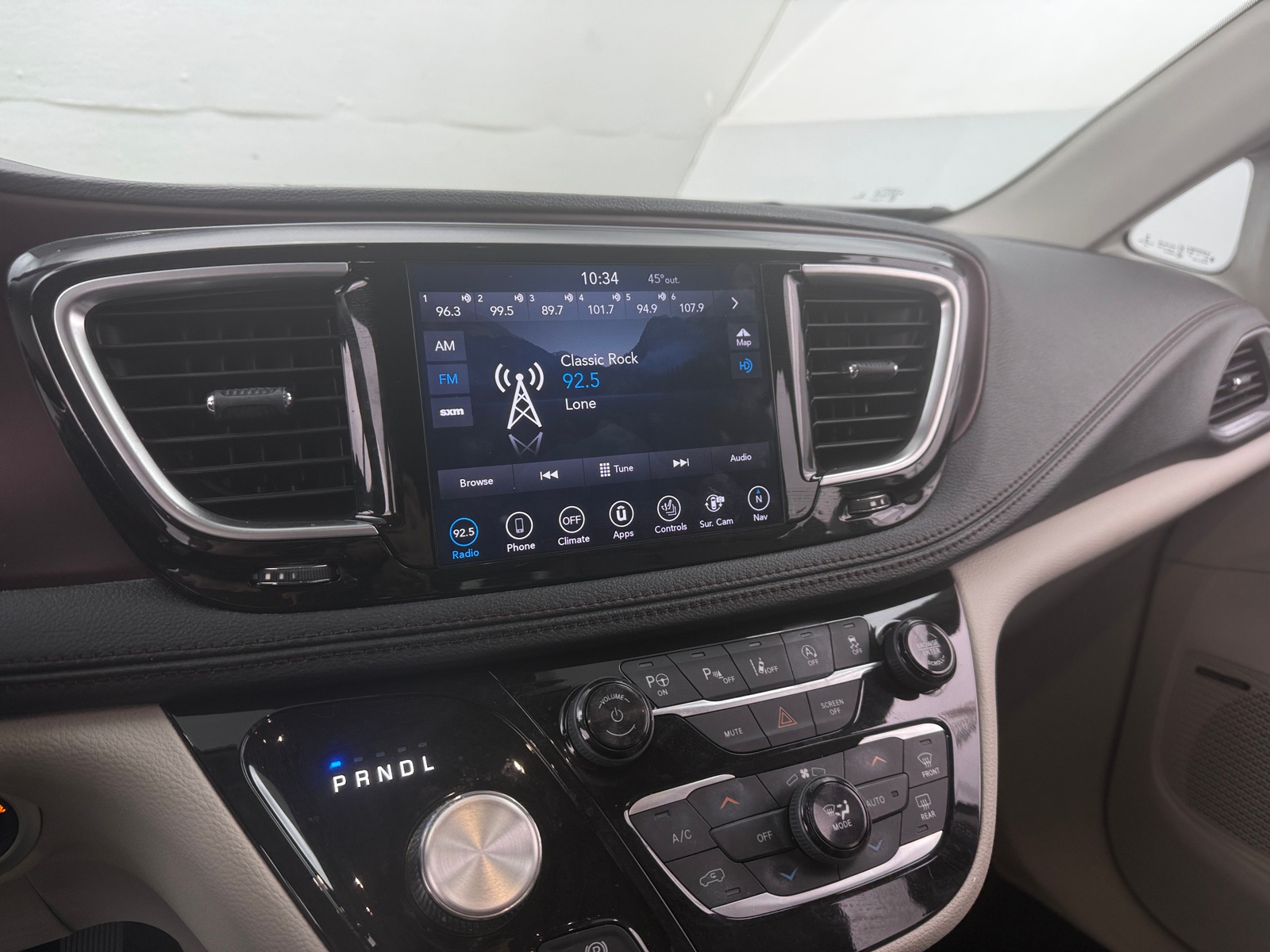 Thumbnail: 2019 Chrysler Pacifica - 3