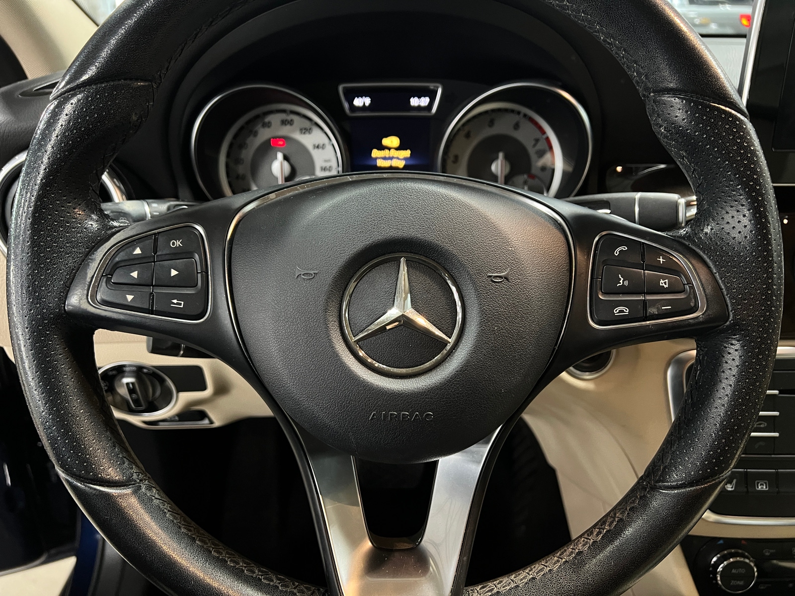 Thumbnail: 2017 Mercedes-Benz GLA - 4