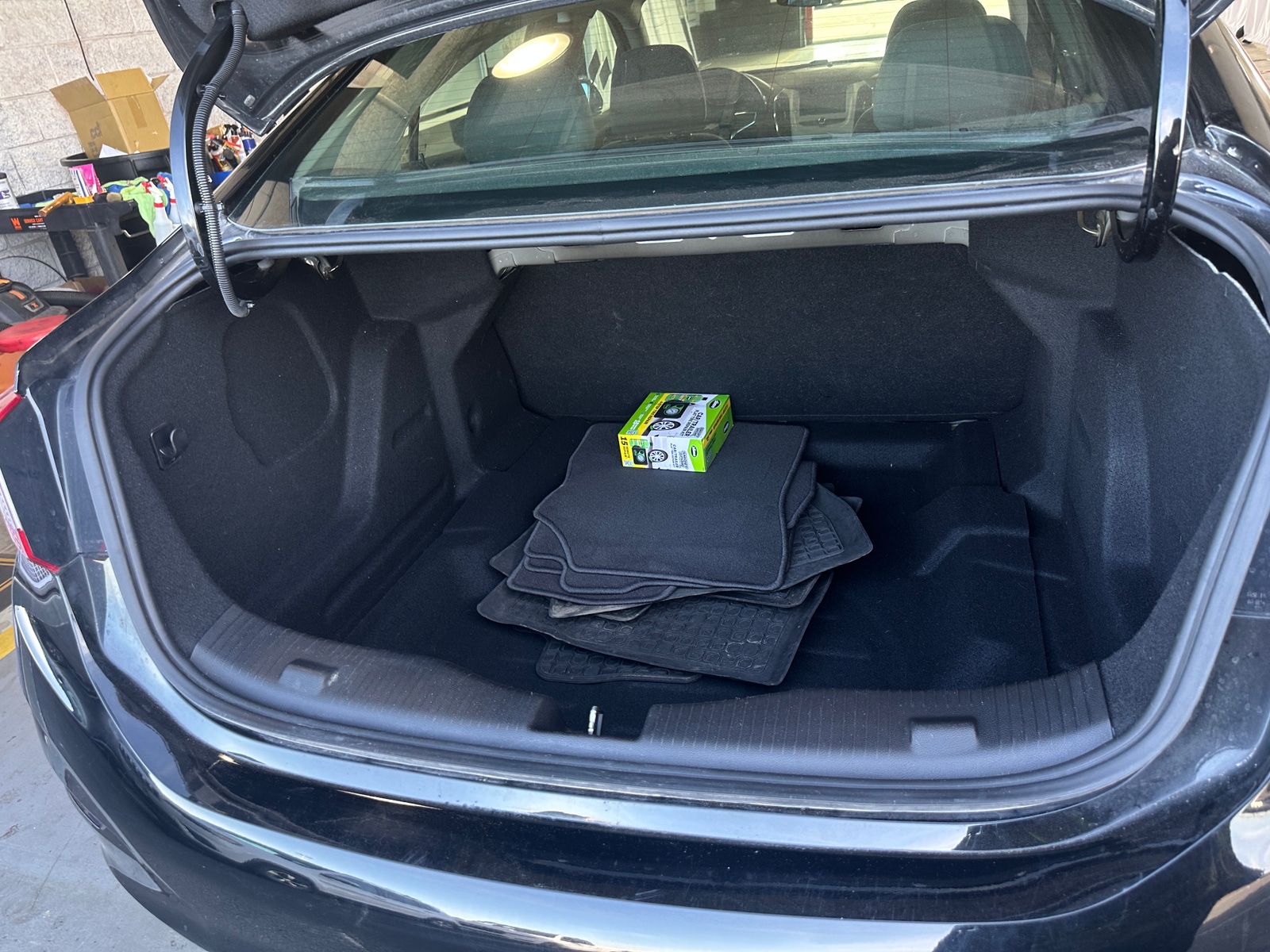 Thumbnail: 2018 Chevrolet Cruze - 6