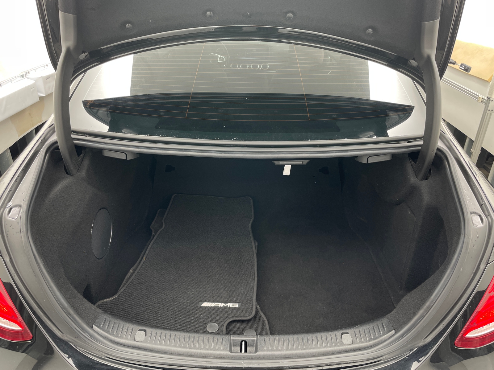 Thumbnail: 2017 Mercedes-Benz E-Class - 6