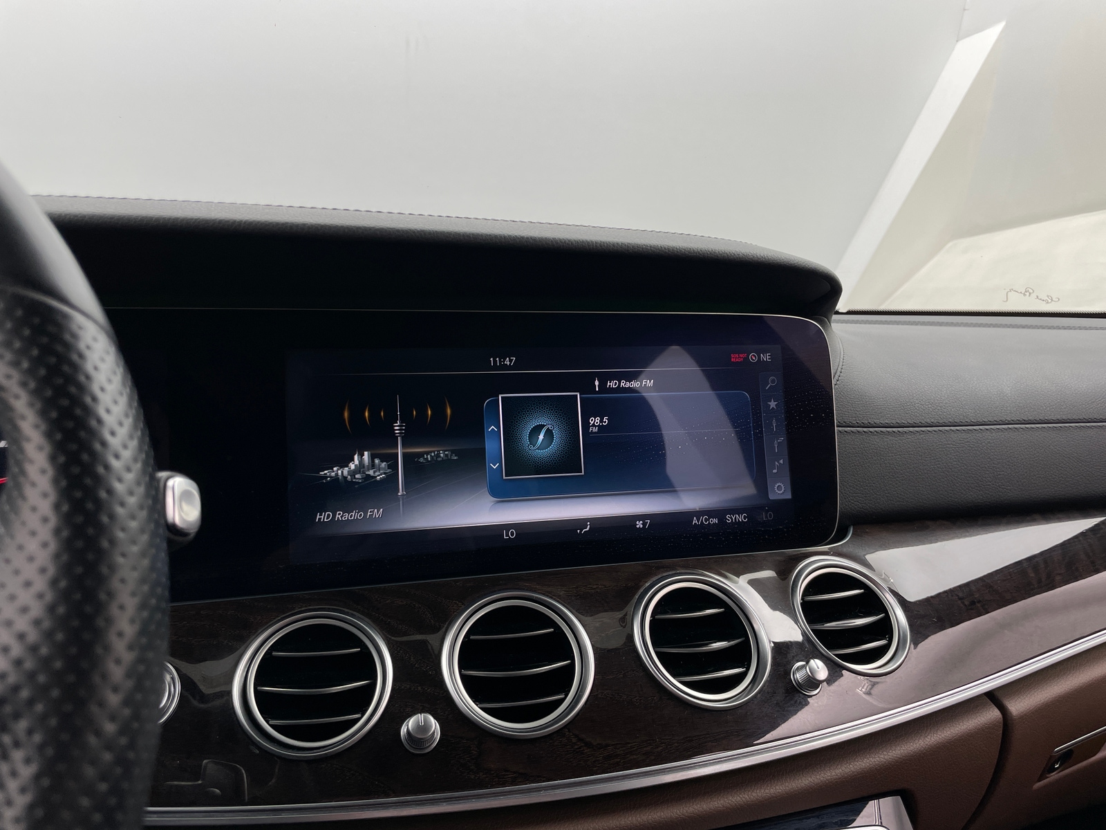 Thumbnail: 2017 Mercedes-Benz E-Class - 3