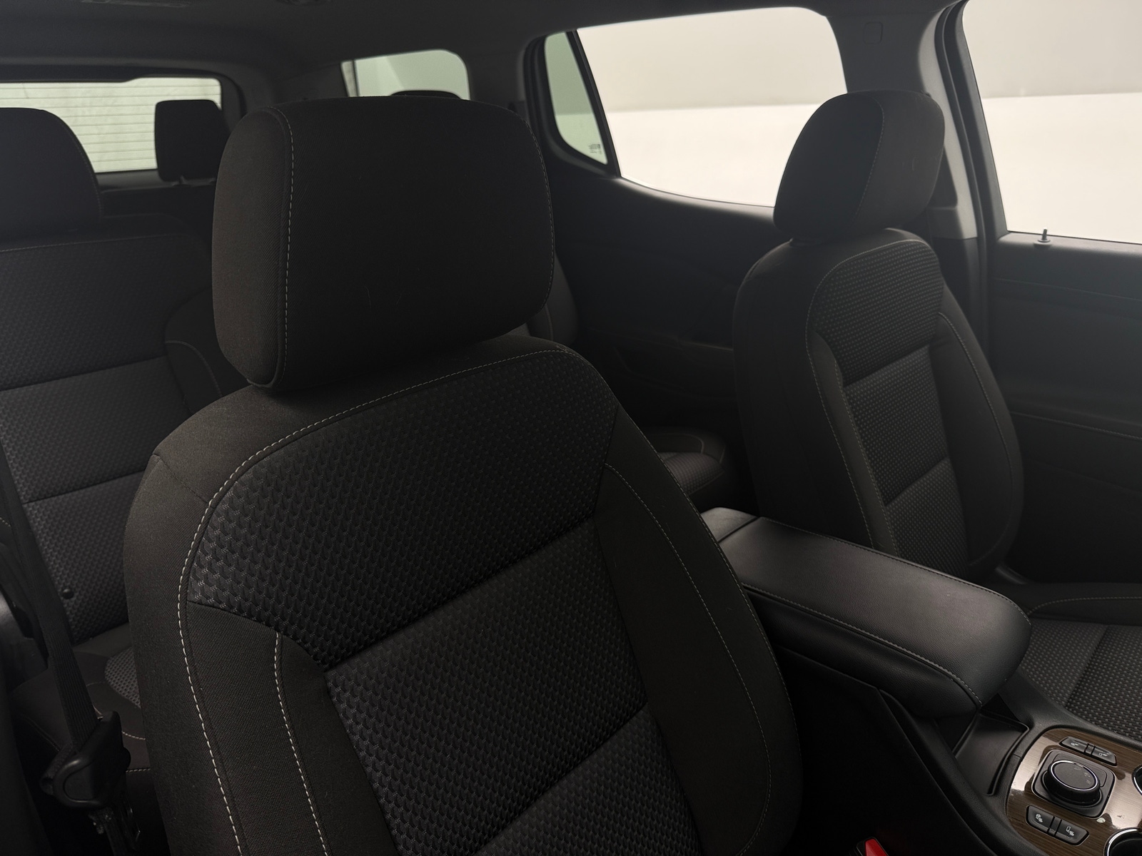 Thumbnail: 2023 GMC Acadia - 2