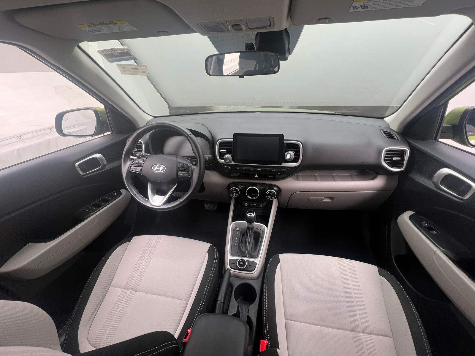 Thumbnail: 2023 Hyundai Venue - 3