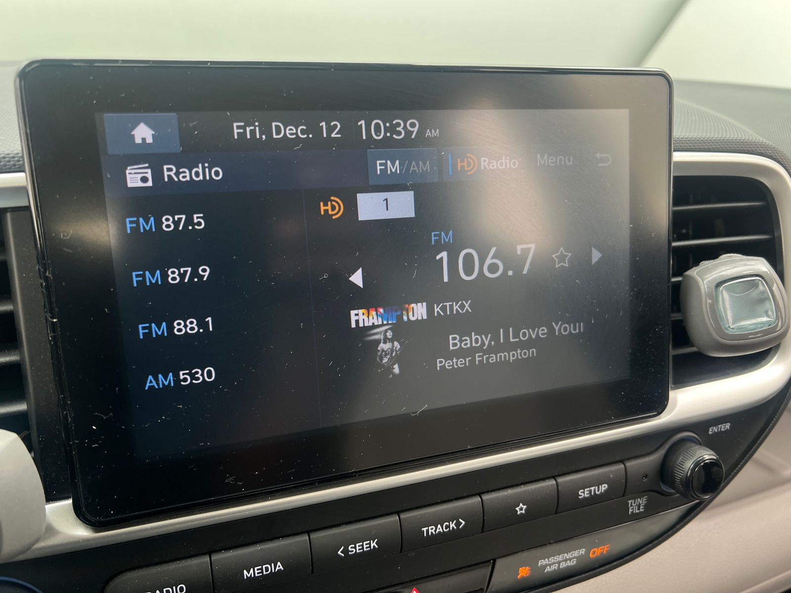 Thumbnail: 2023 Hyundai Venue - 4