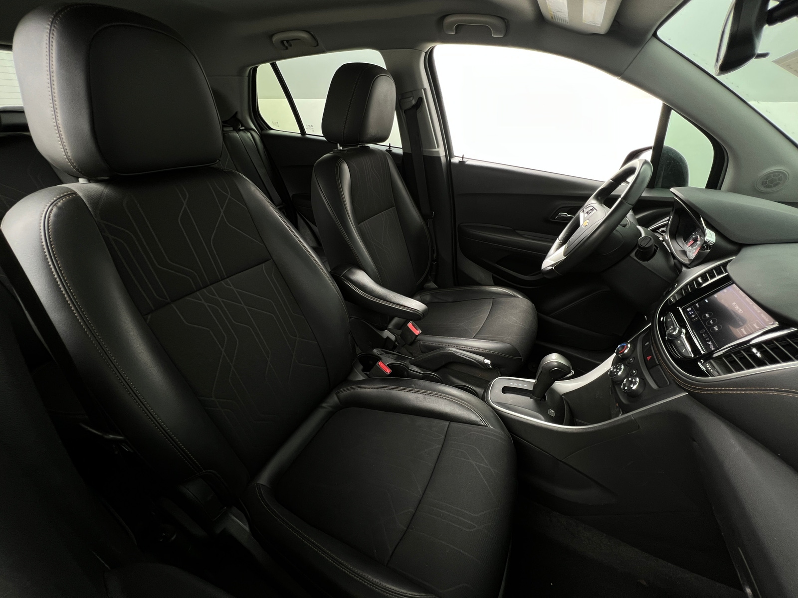 Thumbnail: 2020 Chevrolet Trax - 2