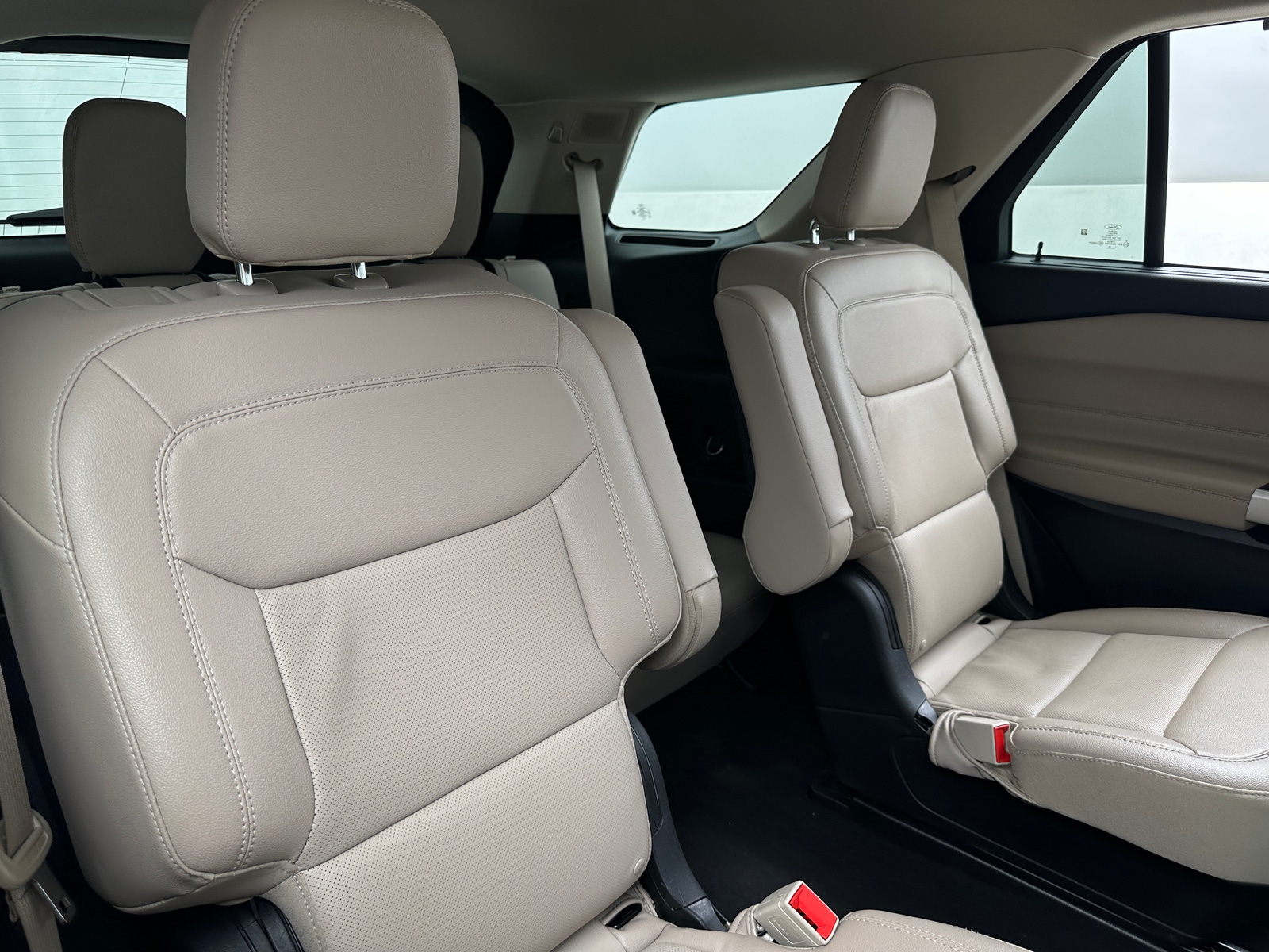 Thumbnail: 2022 Ford Explorer - 5